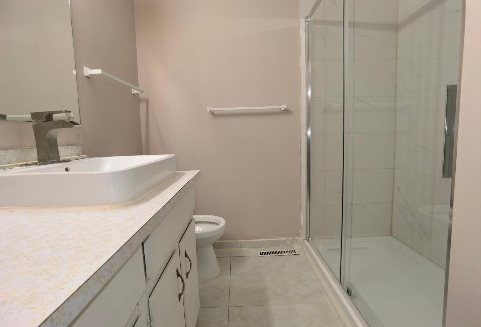 Home Inn Calgary University Homestay *